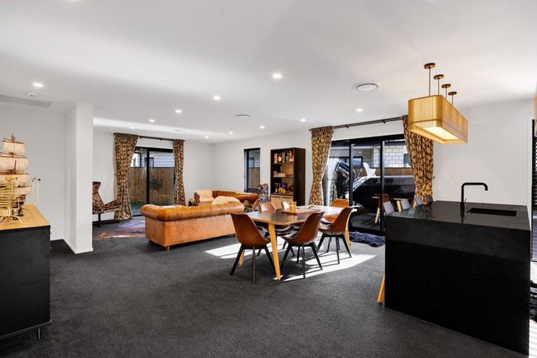 Photo of property in 11 Rua Place, Bell Block, New Plymouth, 4312