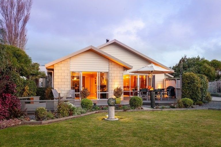 Photo of property in 6 Celtic Way, Paraparaumu, 5032