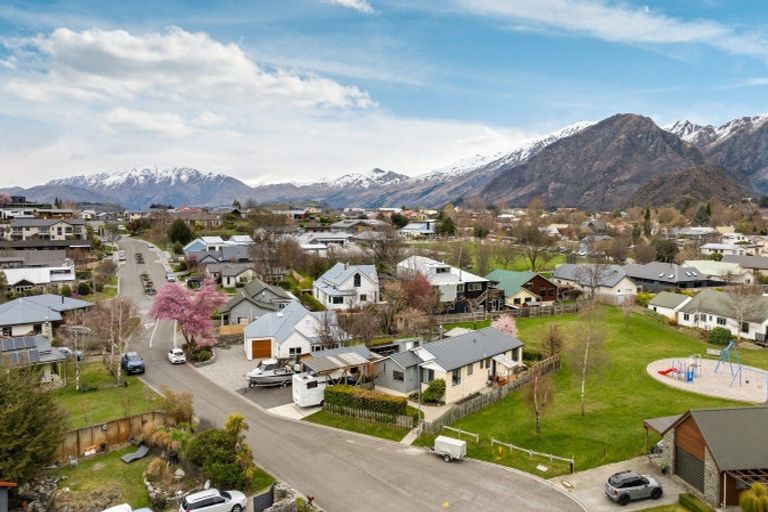 Photo of property in 6 Elva Dawson Place, Arrowtown, 9302