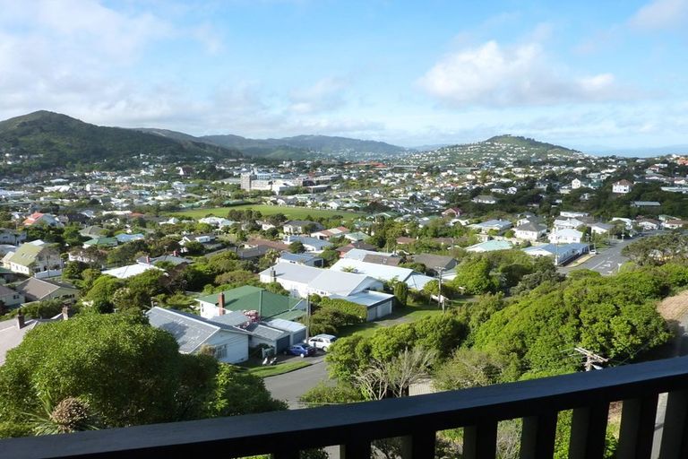 Photo of property in 6 Shotter Street, Karori, Wellington, 6012