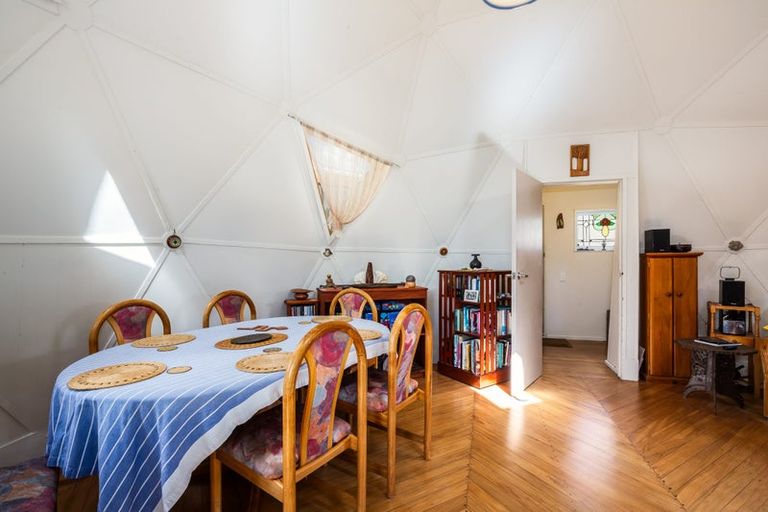 Photo of property in 14 Tremaine Place, Camborne, Porirua, 5026