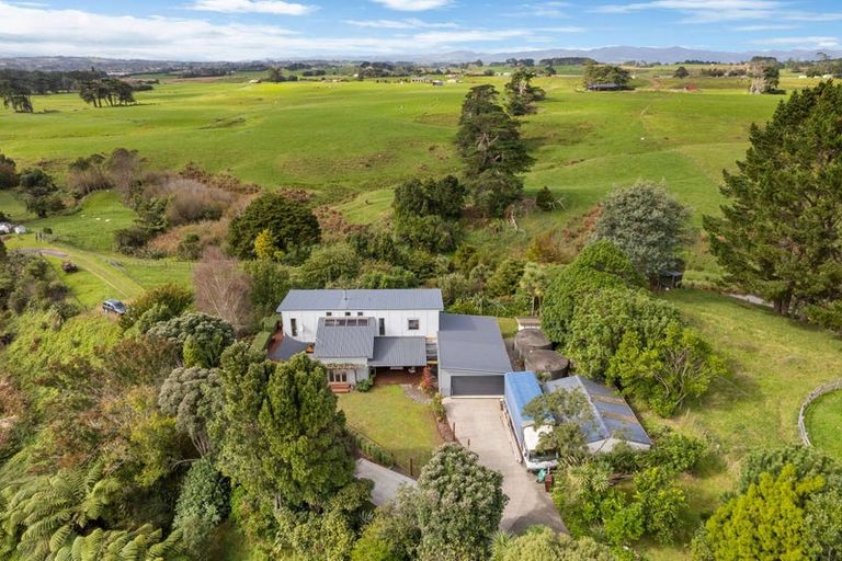 Photo of property in 261 Taurangaruru Road, Karioitahi, Waiuku, 2683