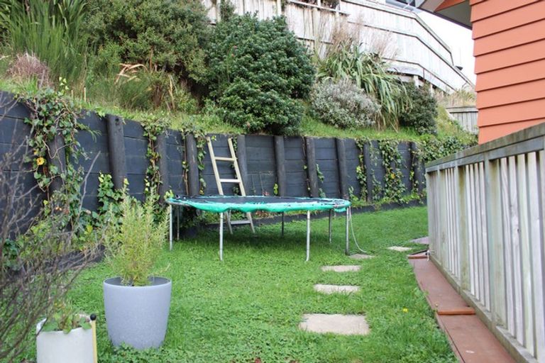 Photo of property in 4 Lakshmi Place, Khandallah, Wellington, 6035