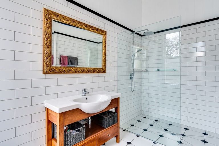 Photo of property in Oruawharo Homestead, 379 Oruawhara Road, Takapau, Waipukurau, 4281