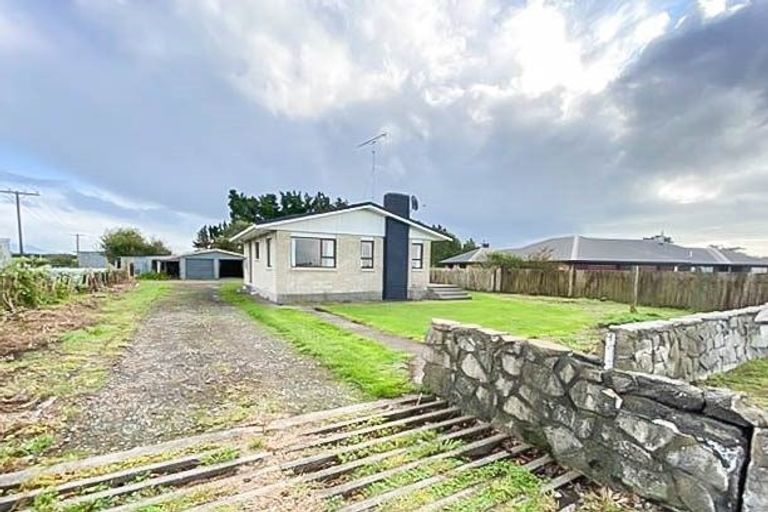 Photo of property in 54 Rona Road, Brixton, Waitara, 4382