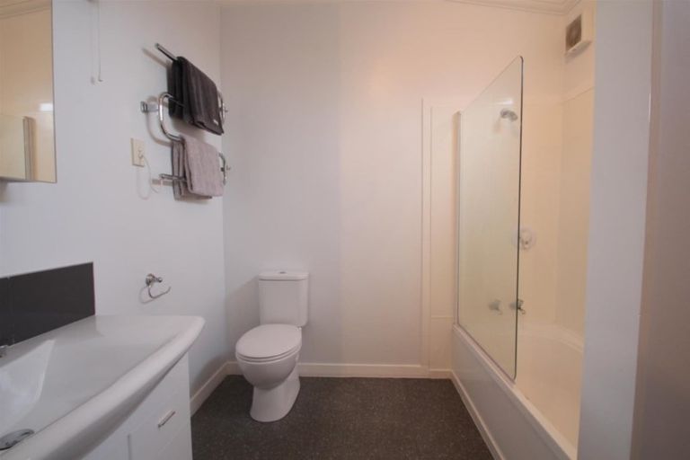 Photo of property in 15 Milton Street, Gore, 9710