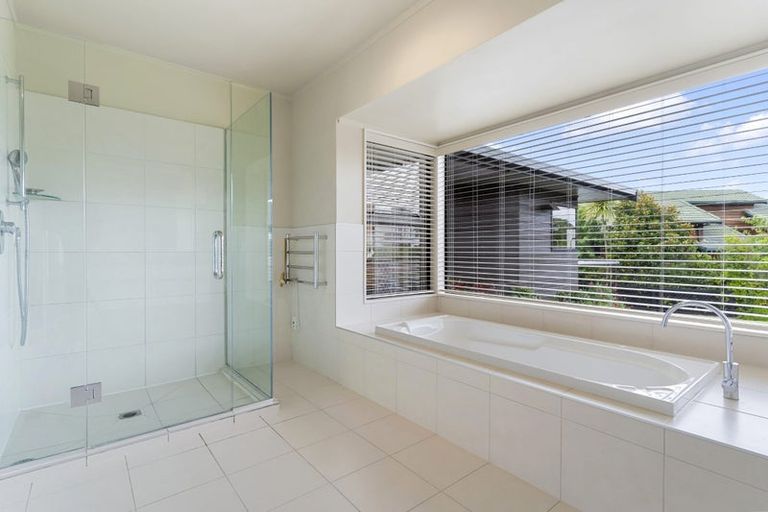 Photo of property in 146 Pacific Parade, Army Bay, Whangaparaoa, 0930