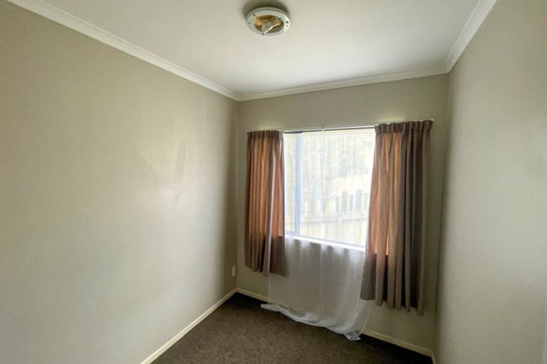 Photo of property in 33 Luanda Drive, Ranui, Auckland, 0612
