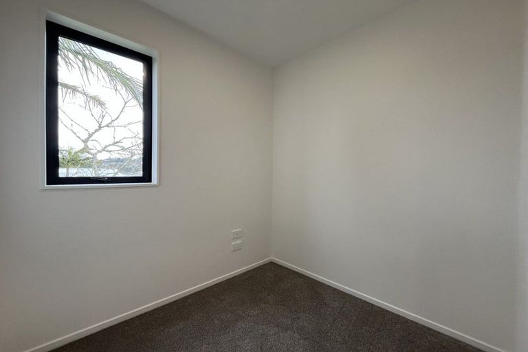Photo of property in 7/131 Lancaster Road, Beach Haven, Auckland, 0626