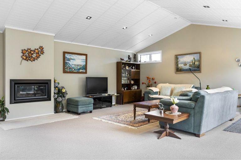 Photo of property in 12 Kurupae Road, Hilltop, Taupo, 3330