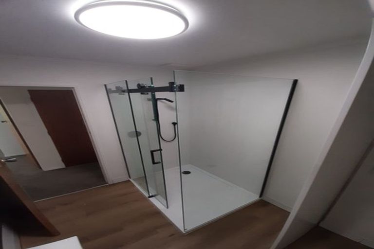 Photo of property in 37 West Lynn Road, Titirangi, Auckland, 0604