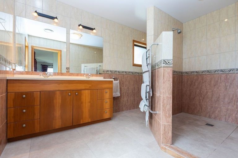 Photo of property in 12 Taunton Green, Papanui, Christchurch, 8052