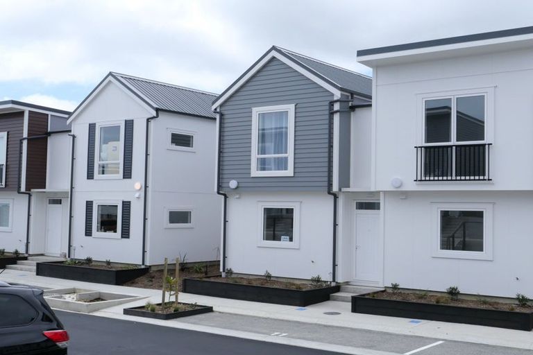 Photo of property in 11/30 Adventure Drive, Whitby, Porirua, 5024