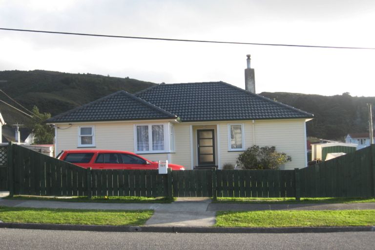 Photo of property in 121 Wilkie Crescent, Naenae, Lower Hutt, 5011