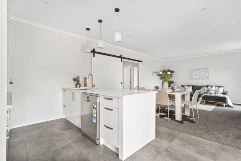 Photo of property in 6 Dulverton Rise, Flagstaff, Hamilton, 3210