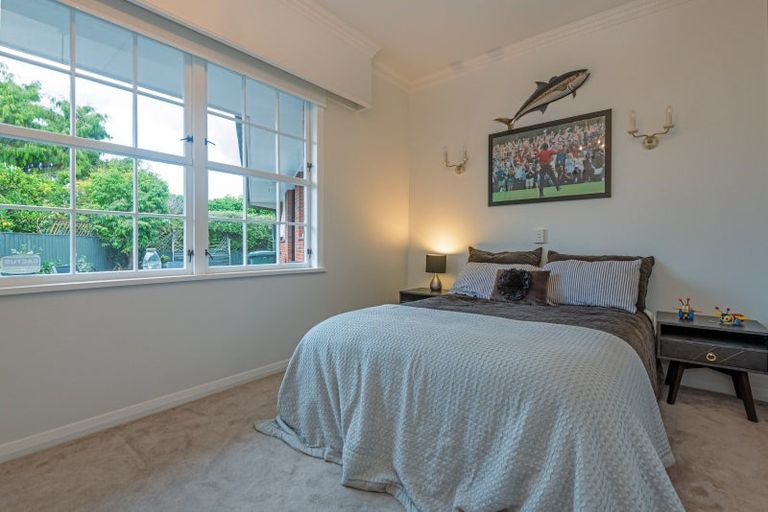 Photo of property in 33 Montgomery Terrace, Hokowhitu, Palmerston North, 4410