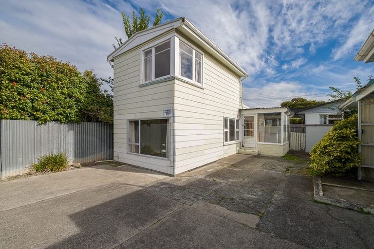 Photo of property in 117 Somerfield Street, Somerfield, Christchurch, 8024