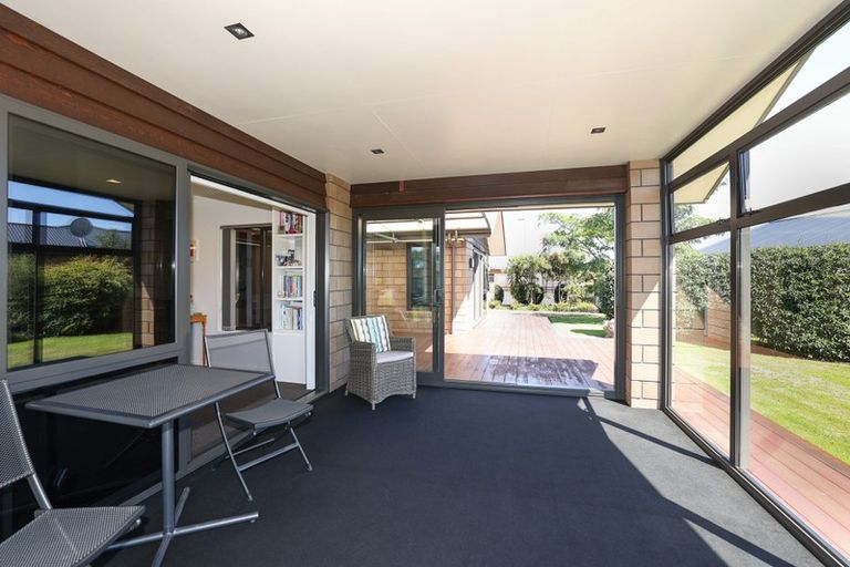 Photo of property in 8 Settlers Close, Whalers Gate, New Plymouth, 4310