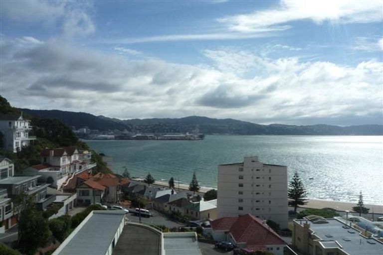 Photo of property in Jerningham Apartments, 20 Oriental Terrace, Oriental Bay, Wellington, 6011