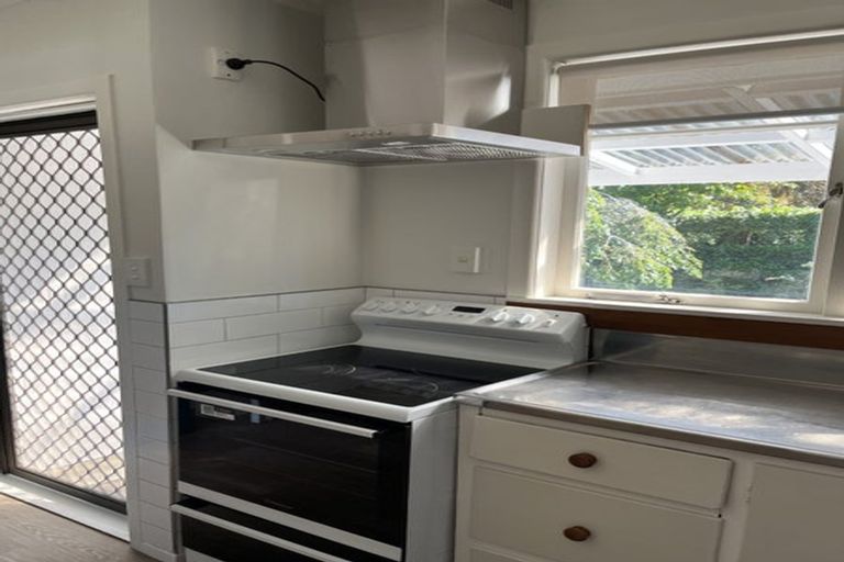 Photo of property in 19 Seddon Street, Carterton, 5713