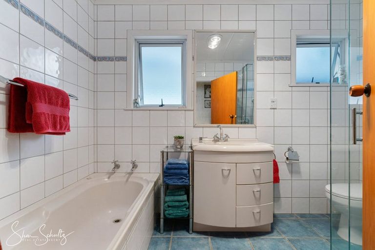 Photo of property in 7 Griffin Road, Maungaturoto, 0520