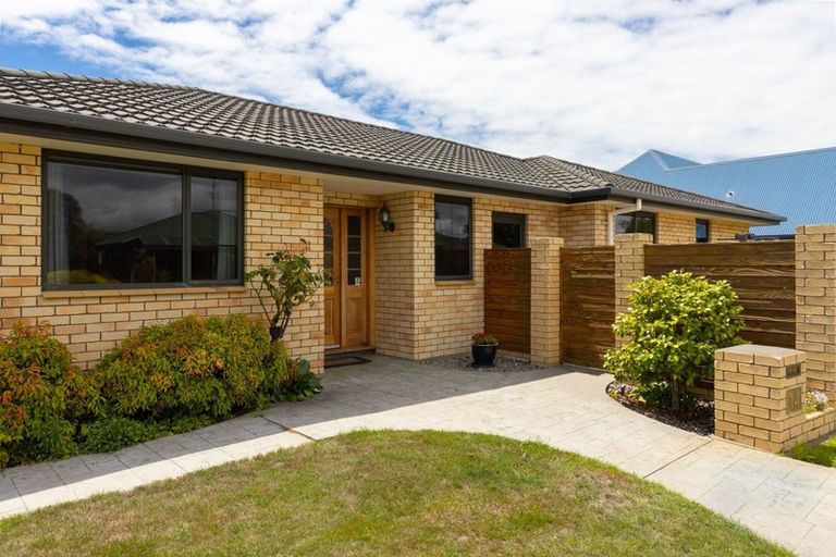 Photo of property in 14 Springswood Grove, Springlands, Blenheim, 7201