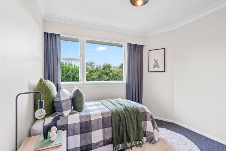 Photo of property in 2 Ballantrae Street, Wallacetown, 9816