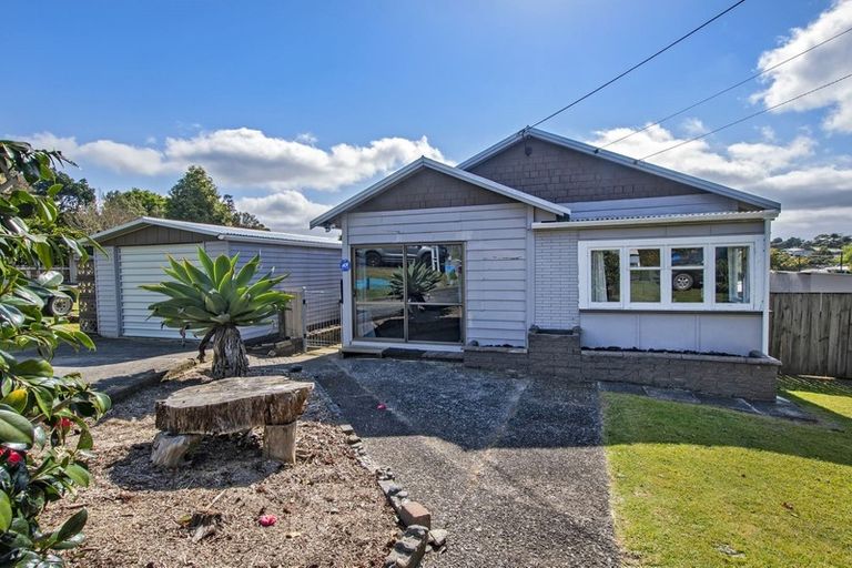 Photo of property in 13 Boswell Street, Te Kamo, Whangarei, 0112
