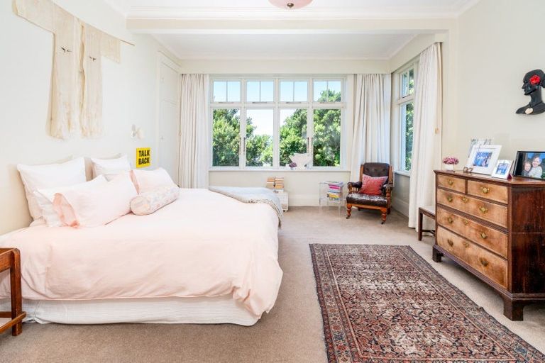 Photo of property in 42 Central Terrace, Kelburn, Wellington, 6012