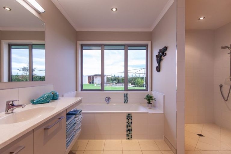 Photo of property in 282 Turangi Road, Tikorangi, Waitara, 4383