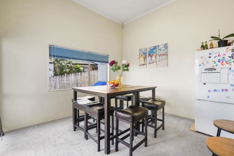 Photo of property in 5 Brunswick Rise, Mangere, Auckland, 2022