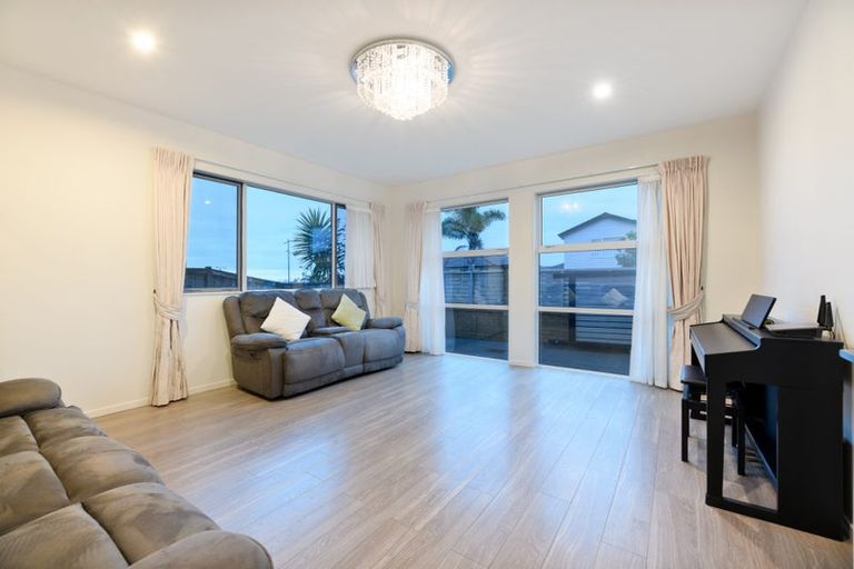 Photo of property in 7 Syrah Crescent, Ranui, Auckland, 0612