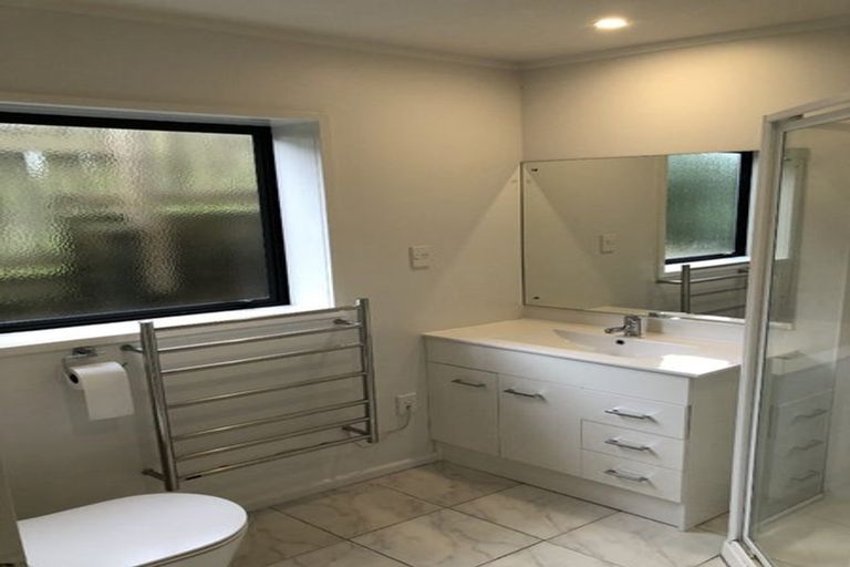 Photo of property in 6 Sheridan Terrace, Johnsonville, Wellington, 6037