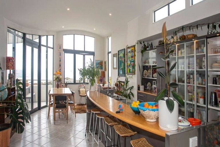 Photo of property in 1/203 Marine Parade, Mount Maunganui, 3116