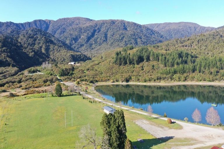 Photo of property in 37 Aylmer Street, Ross, 7812