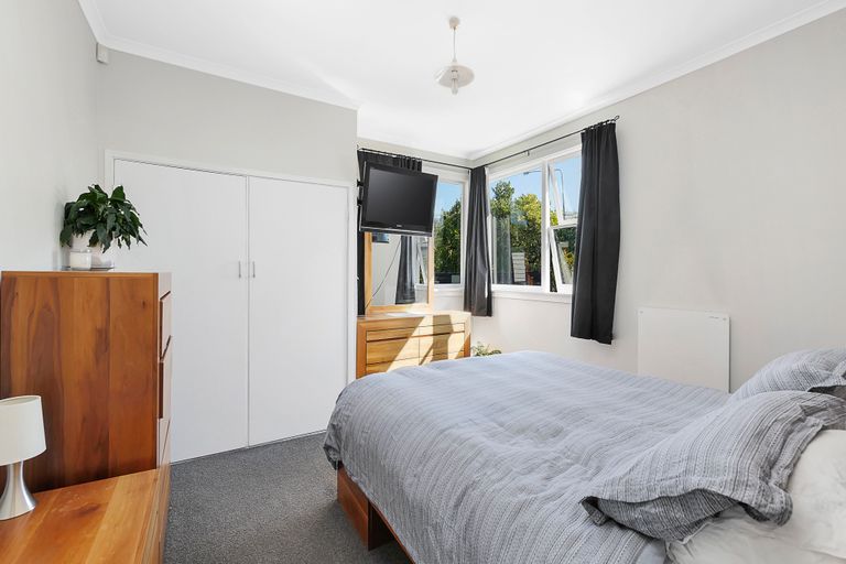 Photo of property in 1/103 Prestons Road, Redwood, Christchurch, 8051