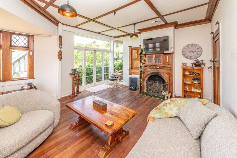 Photo of property in 21 Putiki Drive, Durie Hill, Whanganui, 4500