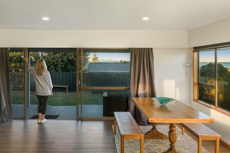 Photo of property in 43 Hanlen Avenue, Waihi Beach, 3611