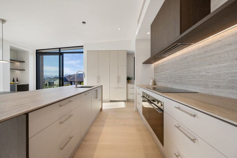 Photo of property in 1 Serpentine Street, Wanaka, 9305