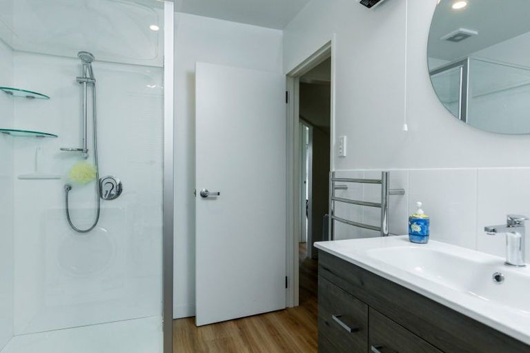 Photo of property in 9 Russell Street, Picton, 7220