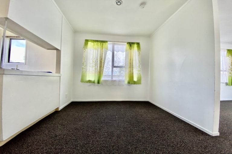 Photo of property in 5 Dissmeyer Drive, Clover Park, Auckland, 2019