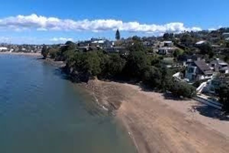 Photo of property in 25 Castor Bay Road, Castor Bay, Auckland, 0620