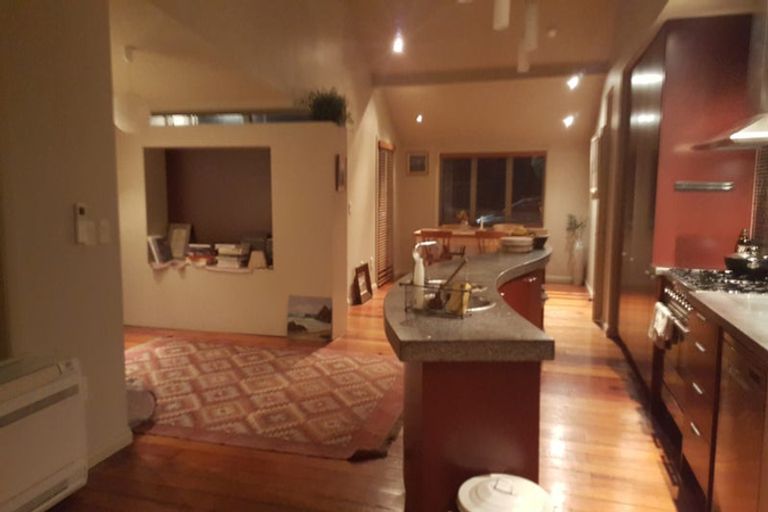 Photo of property in 2 Matipo Street, Eastbourne, Lower Hutt, 5013