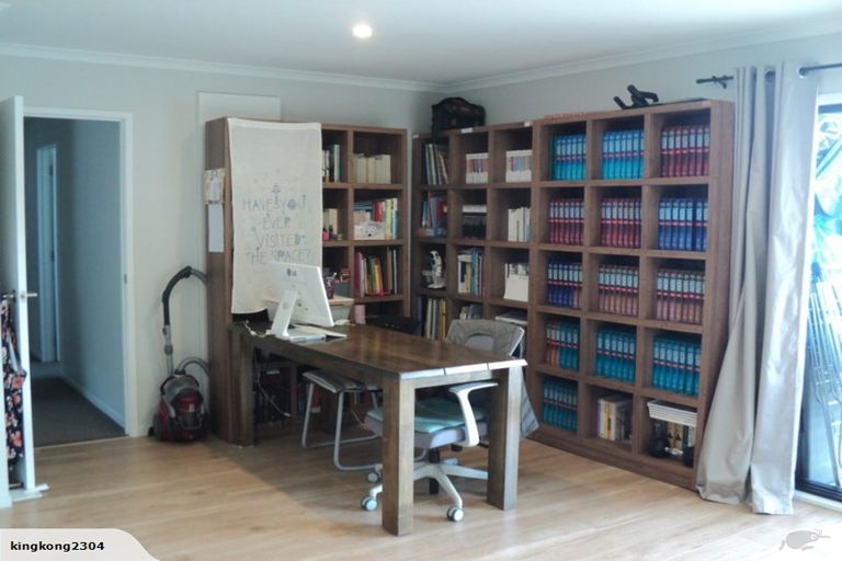 Photo of property in 8a Diosma Place, Botany Downs, Auckland, 2010