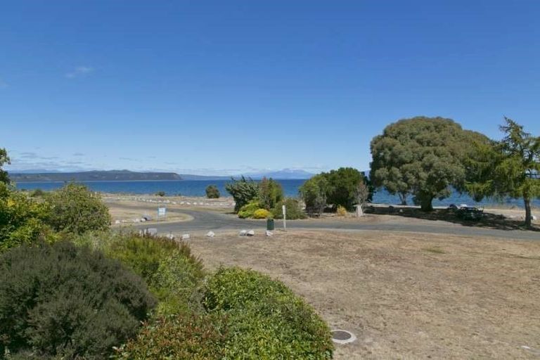 Photo of property in 30 Mahuta Road, Waitahanui, Taupo, 3378