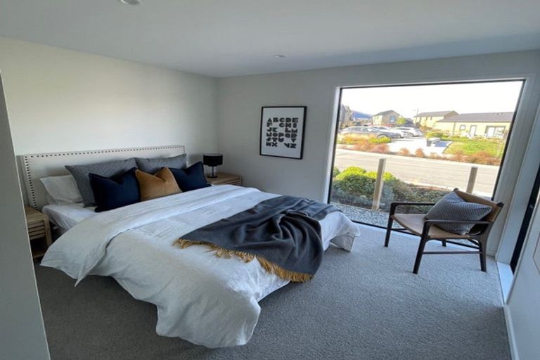 Photo of property in 8 Inder Street, Jacks Point, 9371