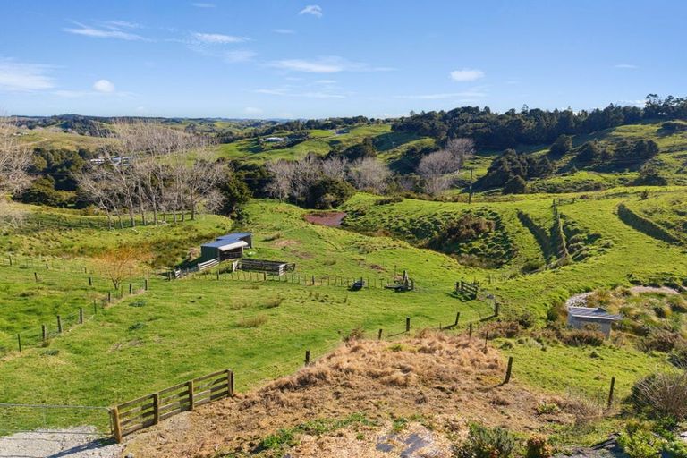 Photo of property in 63 Porter Road, Paparoa, 0571