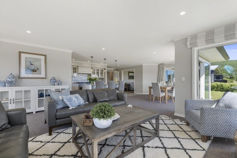 Photo of property in 13 Kestrel Lane, Kinloch, Taupo, 3377