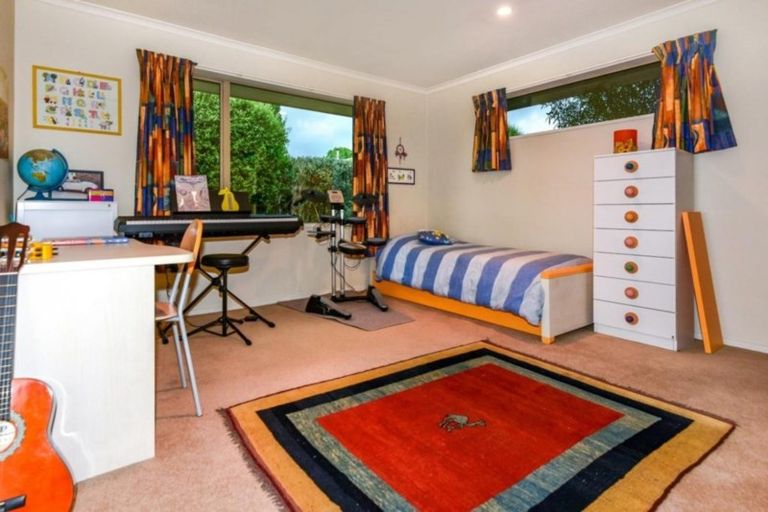 Photo of property in 1 Claude Hendry Lane, Hoon Hay, Christchurch, 8025