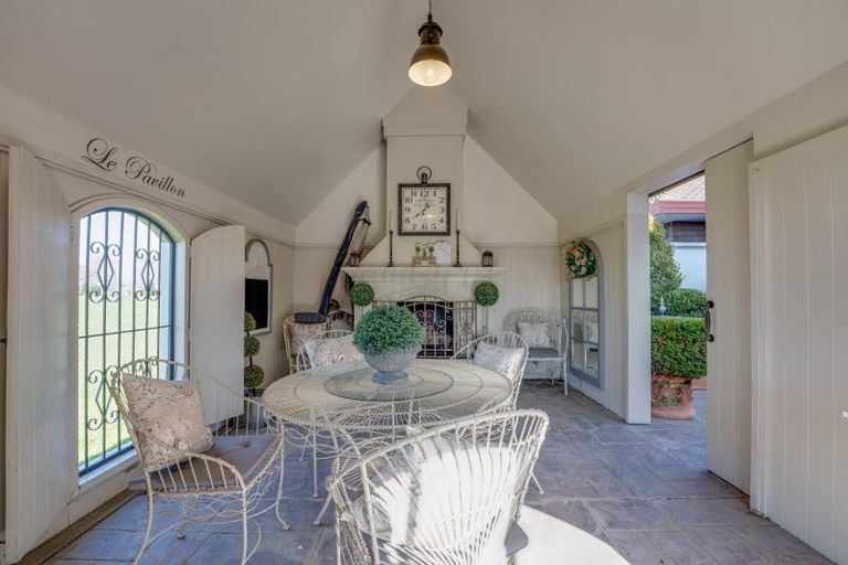 Photo of property in 113 John F Kennedy Drive, Milson, Palmerston North, 4414